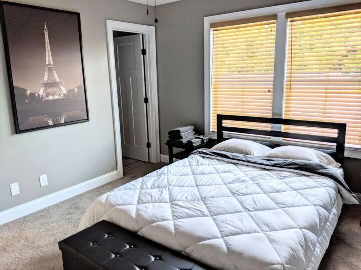 Spacious Deluxe House For You, Your Family And Friends Charlotte Exteriör bild